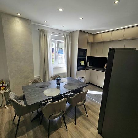 Apartment Holiday Задар Екстер'єр фото