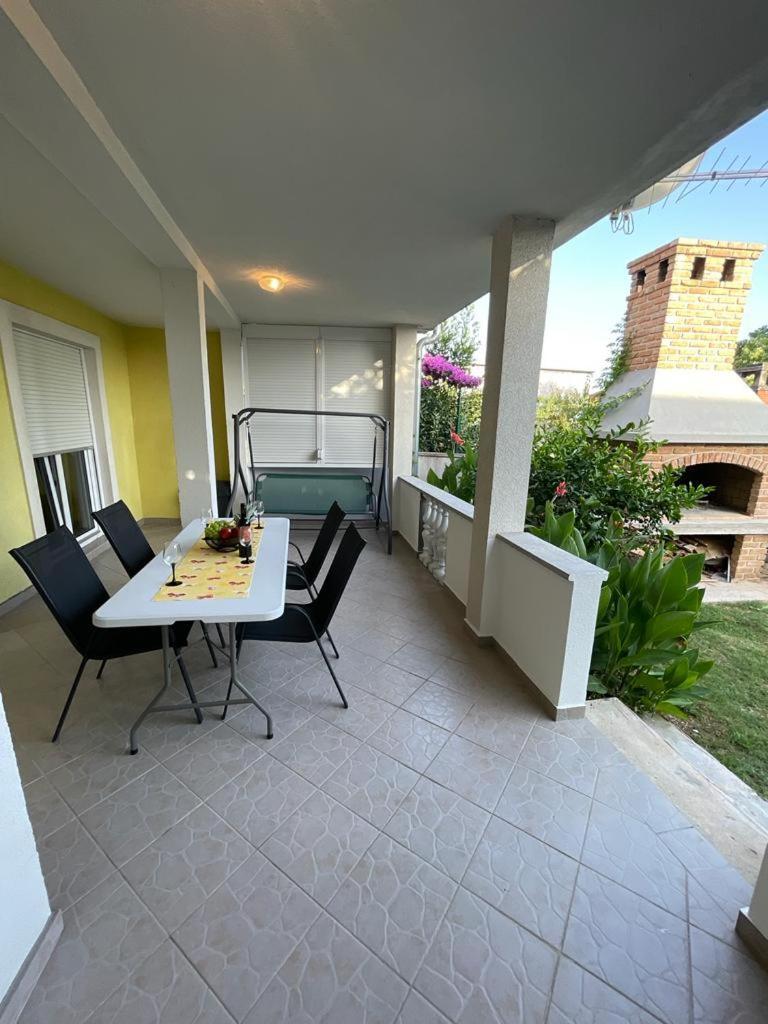 Apartment Holiday Задар Екстер'єр фото